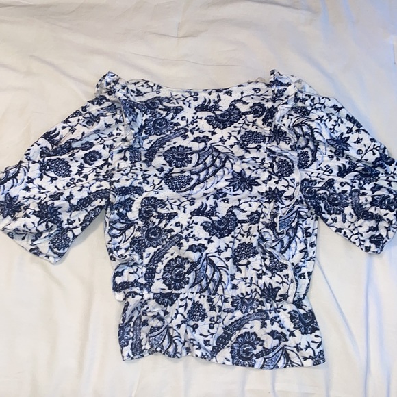 Printed ruffle top size xsmall - Picture 7 of 9